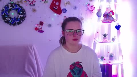 Caroline online show from December 10, 4:13 am