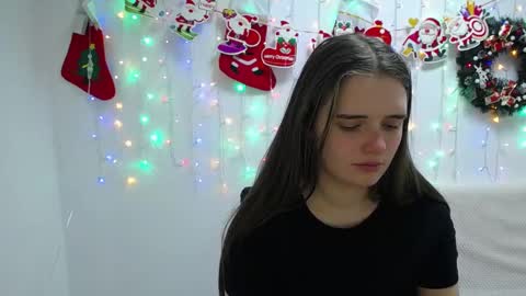 Caroline online show from January 12, 3:14 pm