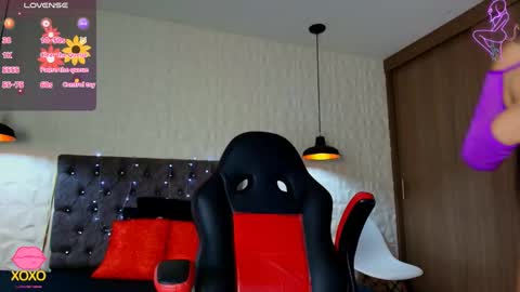 Caroline Scoth online show from September 17, 6:33 pm