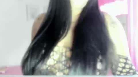 Snapshot of carolinewhite01 chatting on September 23, 10:05 pm Caroline online show from September 23, 10:05 pm