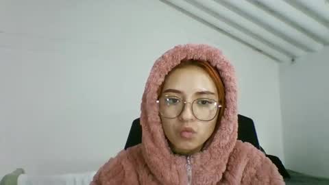 carolinnapinkman online show from April 29, 8:24 pm