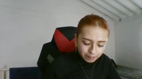 carolinnapinkman online show from June 3, 8:25 pm