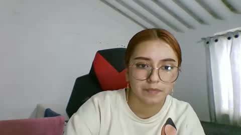 carolinnapinkman online show from May 14, 8:18 pm