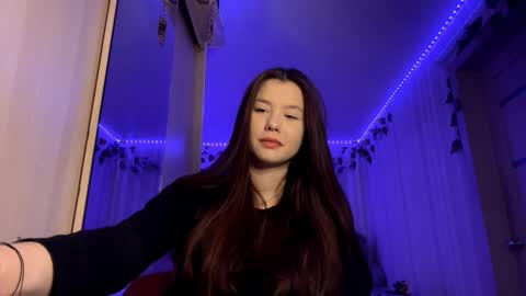 Emma online show from November 28, 2:13 pm