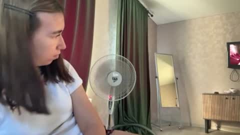 Sara online show from July 28, 2:13 pm