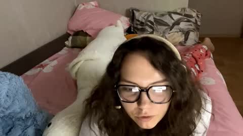 Emilia online show from January 10, 6:08 am