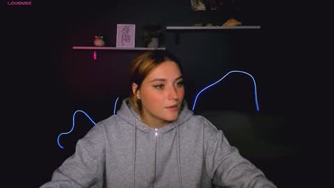 casey_meow_ online show from October 16, 5:07 am