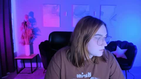 casey_meow_ online show from May 2, 8:53 am