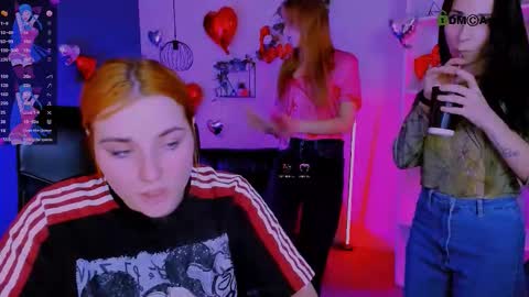 casey_meow_ online show from March 5, 10:13 am