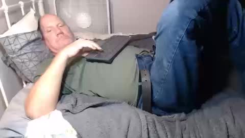 Snapshot of casinocam chatting on October 18, 5:22 am CasinoCam online show from October 18, 5:22 am