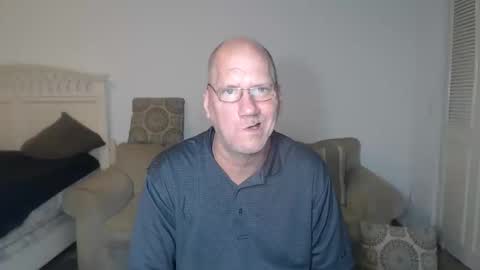 Snapshot of casinocam chatting on March 9, 12:31 am CasinoCam online show from March 9, 12:31 am