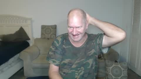 Snapshot of casinocam chatting on February 19, 7:06 am CasinoCam online show from February 19, 7:06 am