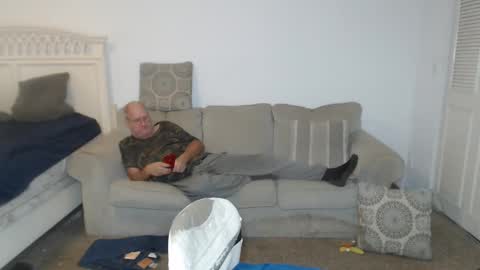 Snapshot of casinocam chatting on February 18, 6:26 pm CasinoCam online show from February 18, 6:26 pm