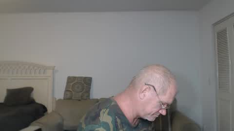 Snapshot of casinocam chatting on February 26, 8:04 pm CasinoCam online show from February 26, 8:04 pm