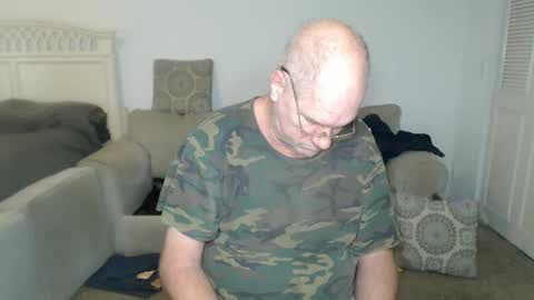 Snapshot of casinocam chatting on February 17, 5:01 pm CasinoCam online show from February 17, 5:01 pm