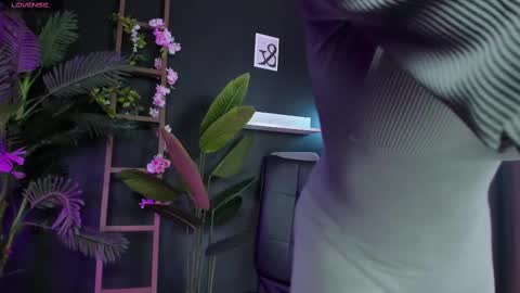 assie online show from March 12, 9:03 pm