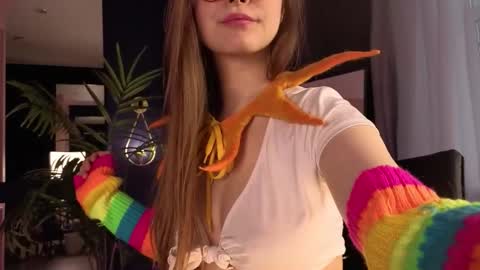 assie online show from October 23, 1:23 pm