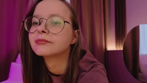 assie online show from October 15, 12:50 pm