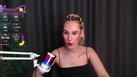 Cassie online show from December 17, 11:17 am