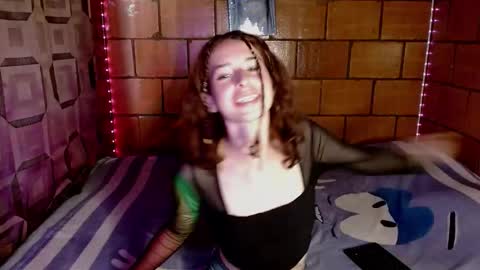 Snapshot of cata_snow chatting on October 21, 10:35 pm Cata Snow online show from October 21, 10:35 pm