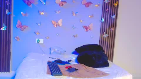 catalina online show from February 20, 12:41 am