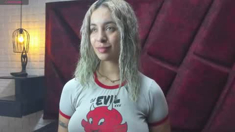 Catalina online show from April 15, 12:41 pm