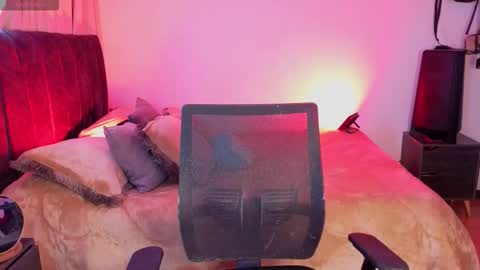 Catalina online show from February 2, 6:59 pm