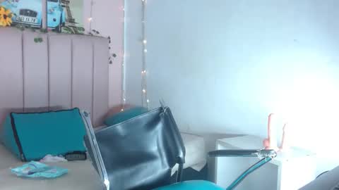 catherinealvarezres online show from June 6, 3:18 pm