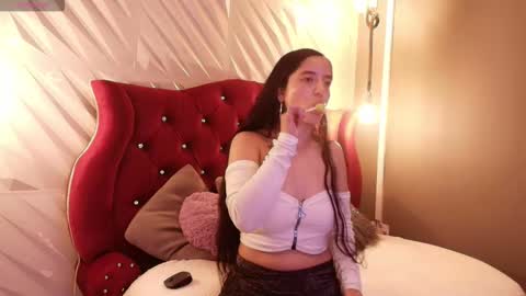 Cattaleya nocturna online show from November 6, 4:26 am