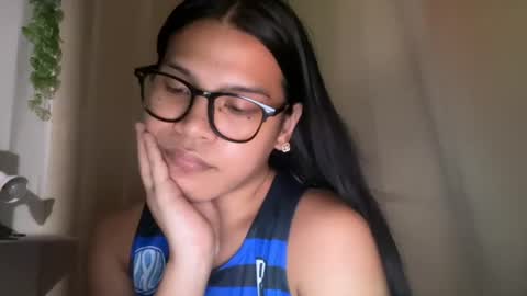 The Queen Named ADDISON online show from July 28, 11:17 am