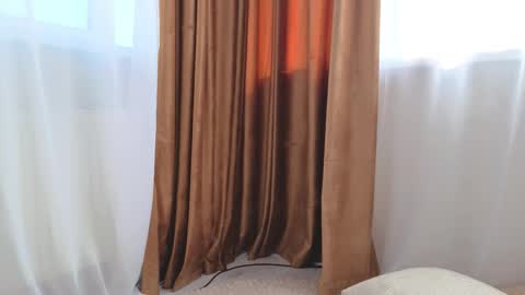 Josie Manesi online show from March 21, 8:19 am