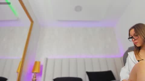 celeste_dalton online show from March 13, 11:46 am