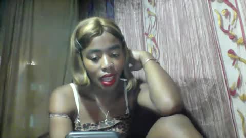 centhia98 online show from July 16, 11:46 am