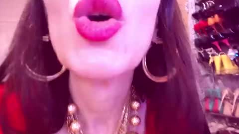 Cerise online show from March 2, 7:15 am