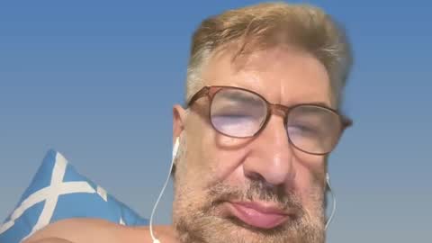 Snapshot of champsex305610 chatting on March 2, 5:58 pm champsex305610 online show from March 2, 5:58 pm