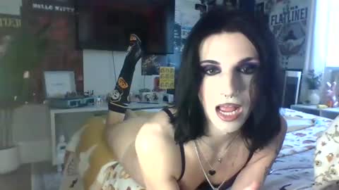 chanel2002 online show from September 22, 2:10 pm