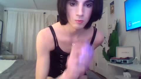 chanel2002 online show from March 6, 3:45 pm