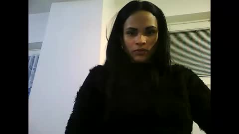 Laura online show from February 6, 5:09 pm