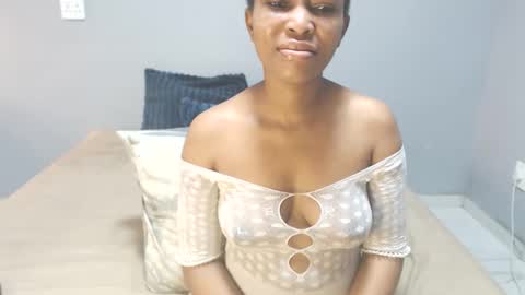 chantel87_ online show from September 12, 7:32 am