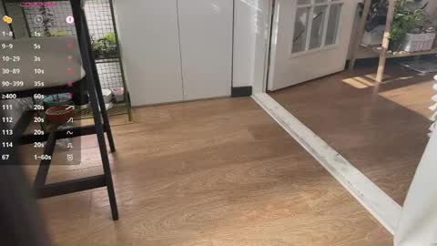 Liz online show from April 25, 1:41 pm