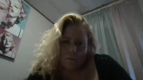 Ms. Behaving online show from December 30, 1:03 pm