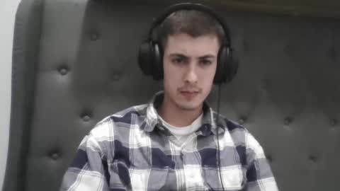 charismaticcharm online show from January 22, 8:29 am