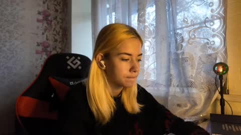 Nancy online show from November 10, 7:33 am