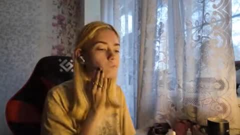 Nancy online show from November 3, 7:09 am