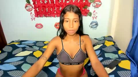 Snapshot of charley_hot chatting on October 12, 5:00 am charley_hot online show from October 12, 5:00 am