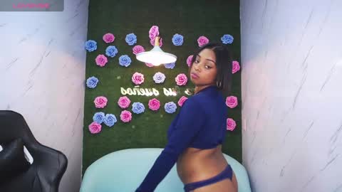 Snapshot of charlote_fun_a chatting on February 26, 7:53 pm Charlote online show from February 26, 7:53 pm