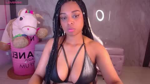 Snapshot of charlote_fun_a chatting on October 22, 1:13 pm Charlote online show from October 22, 1:13 pm
