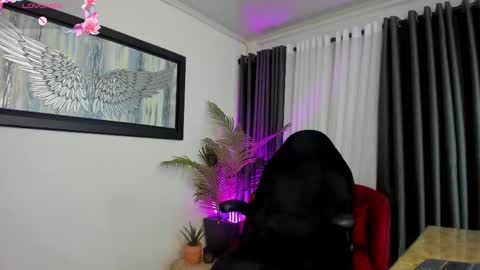 Snapshot of charlote_horny chatting on September 11, 2:07 pm Charlote online show from September 11, 2:07 pm