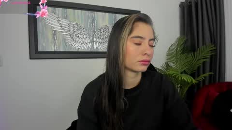 Snapshot of charlote_horny chatting on February 27, 11:50 am Charlote online show from February 27, 11:50 am