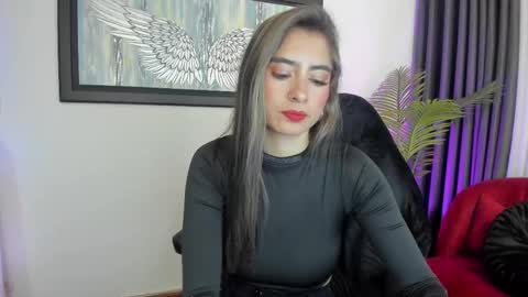 Snapshot of charlote_horny chatting on February 22, 2:52 pm Charlote online show from February 22, 2:52 pm